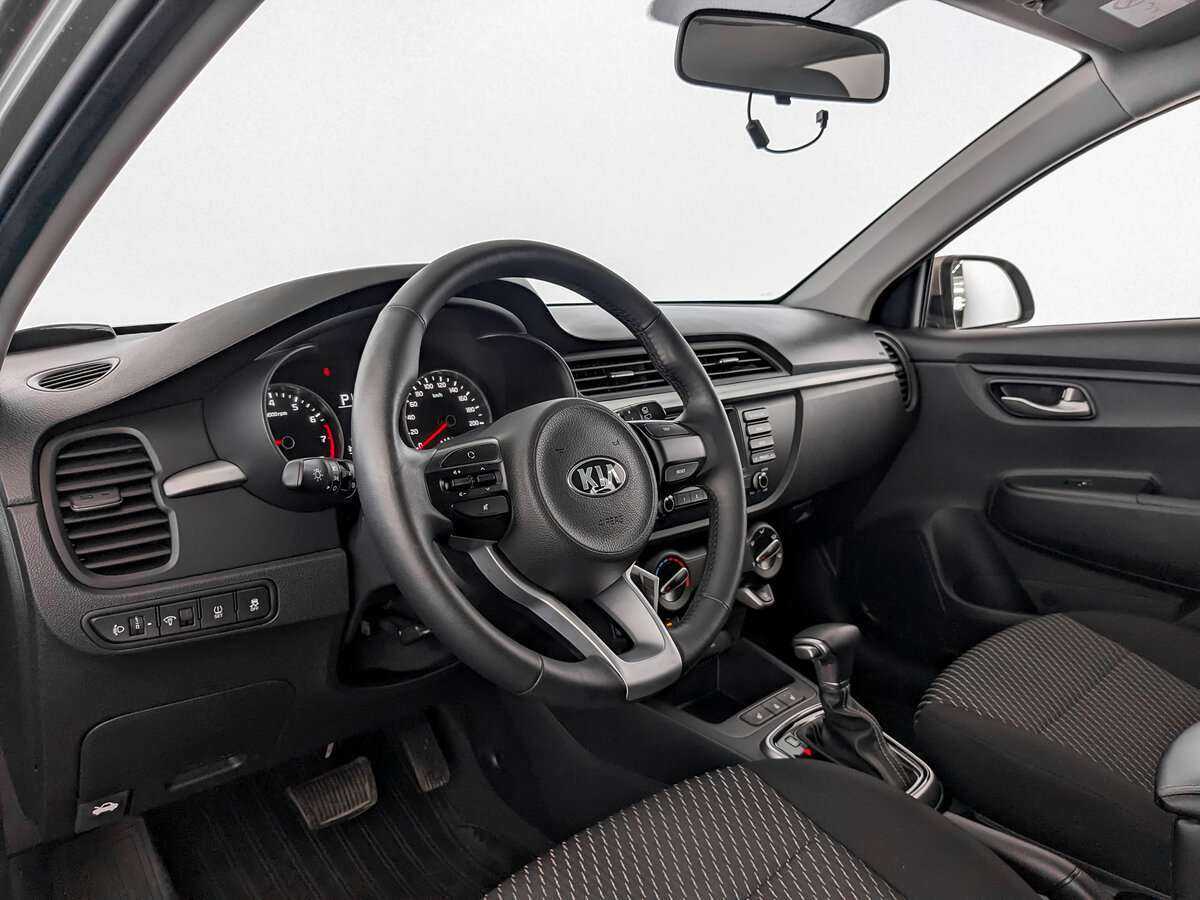 Kia Rio X-Line, 2019 Фото №14