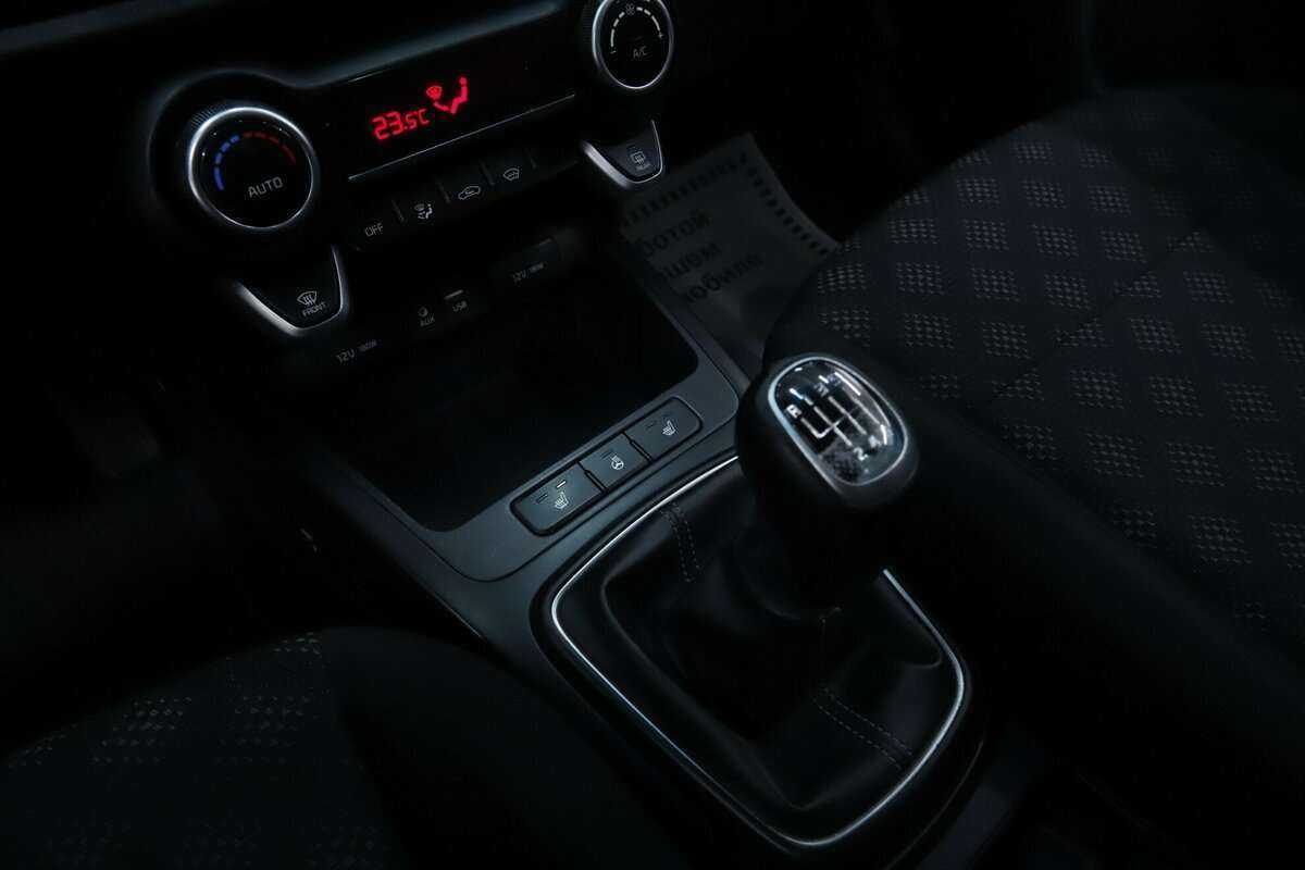 Kia Rio, 2019 Фото №15
