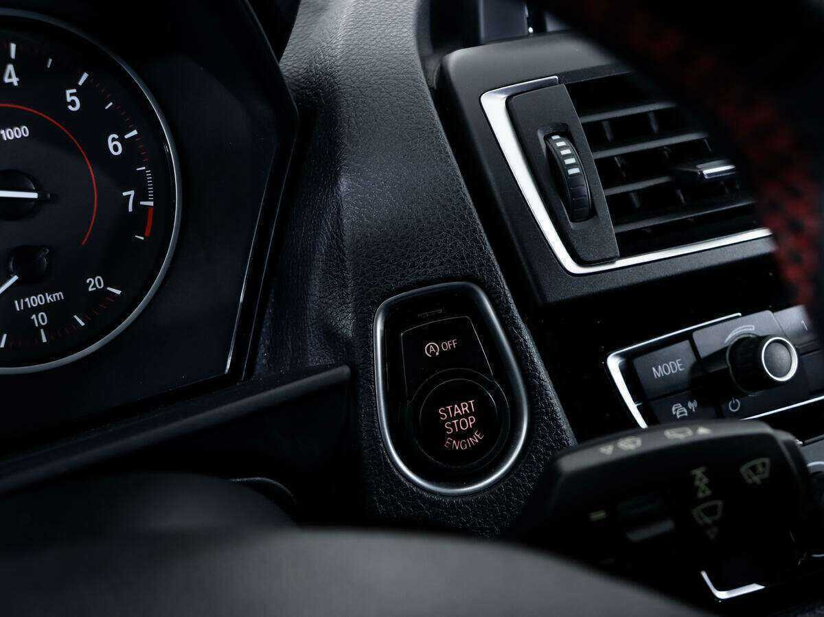 BMW 1 серии 118i, 2016 Фото №16