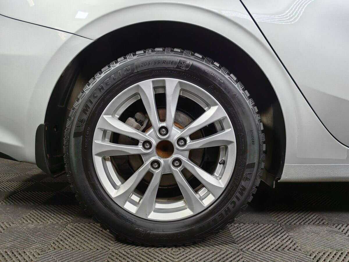 Kia Cerato, 2019 Фото №16