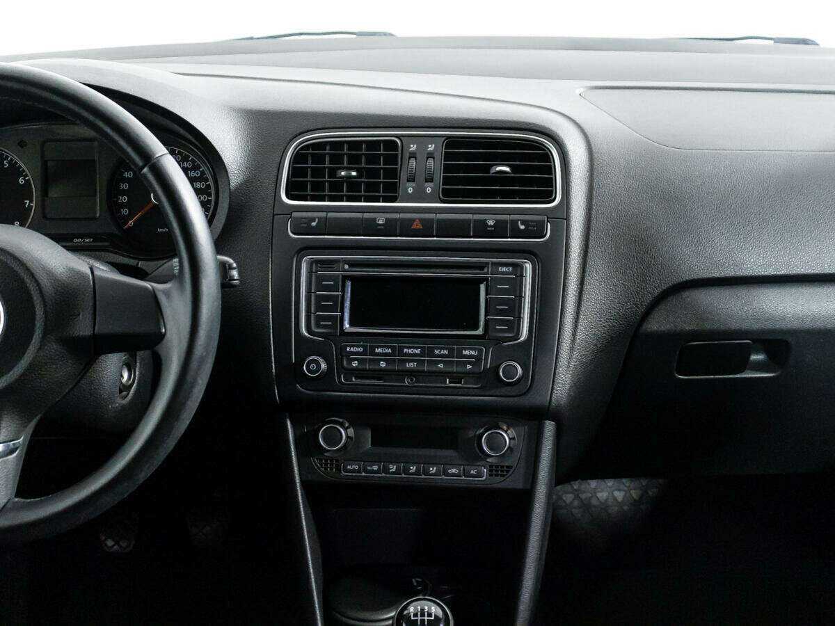 Volkswagen Polo, 2014 Фото №14