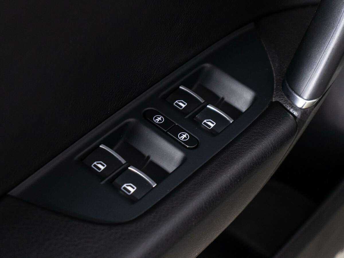 Volkswagen Touareg, 2015 Фото №17