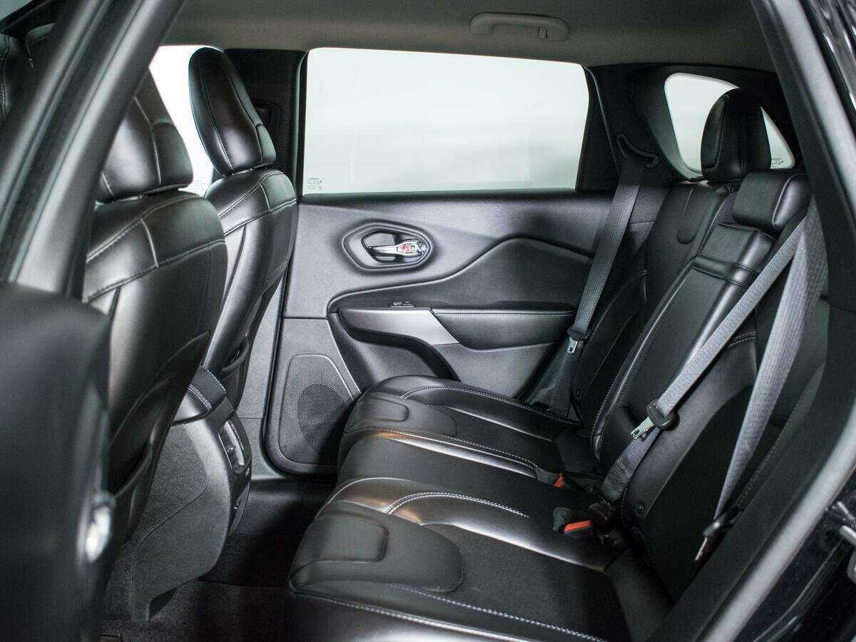Jeep Cherokee, 2018 Фото №10