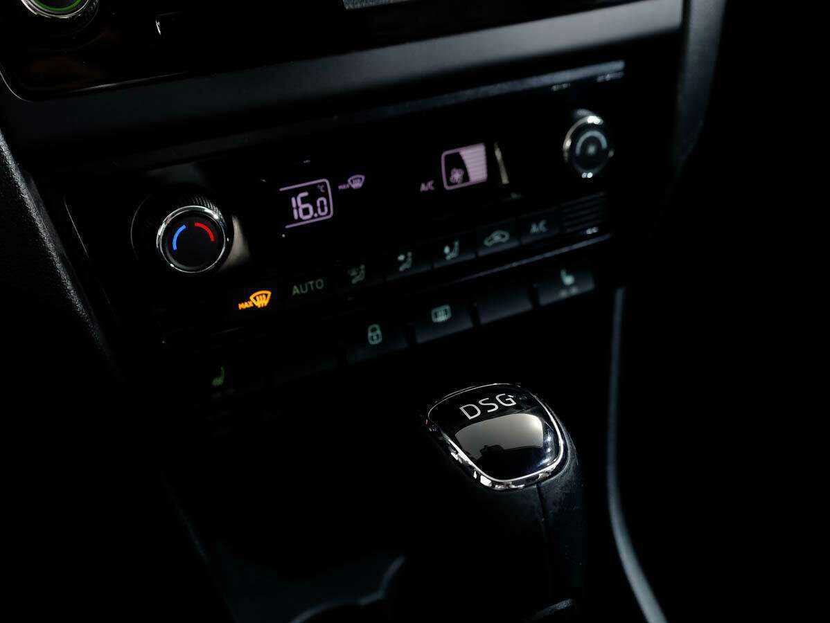 Skoda Rapid, 2017 Фото №17