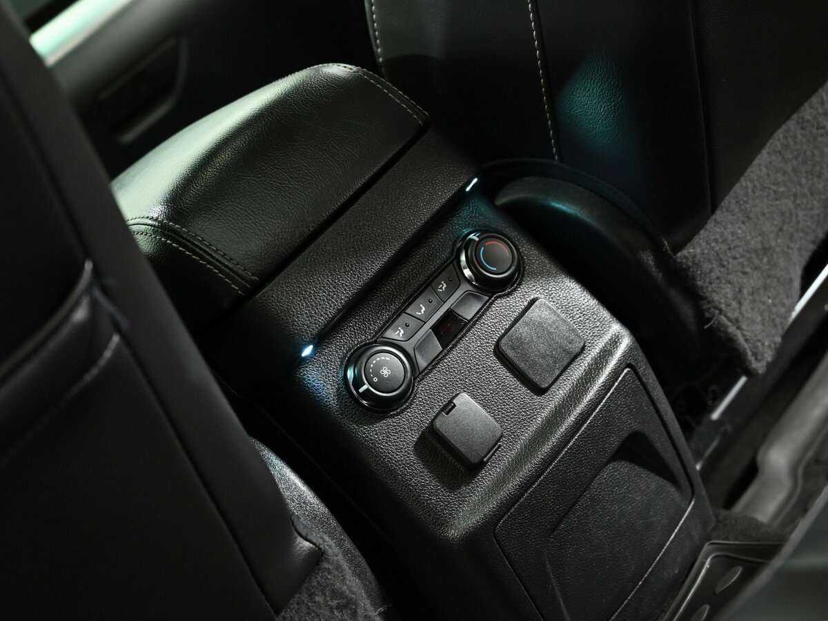 Ford Explorer Sport, 2015 Фото №17