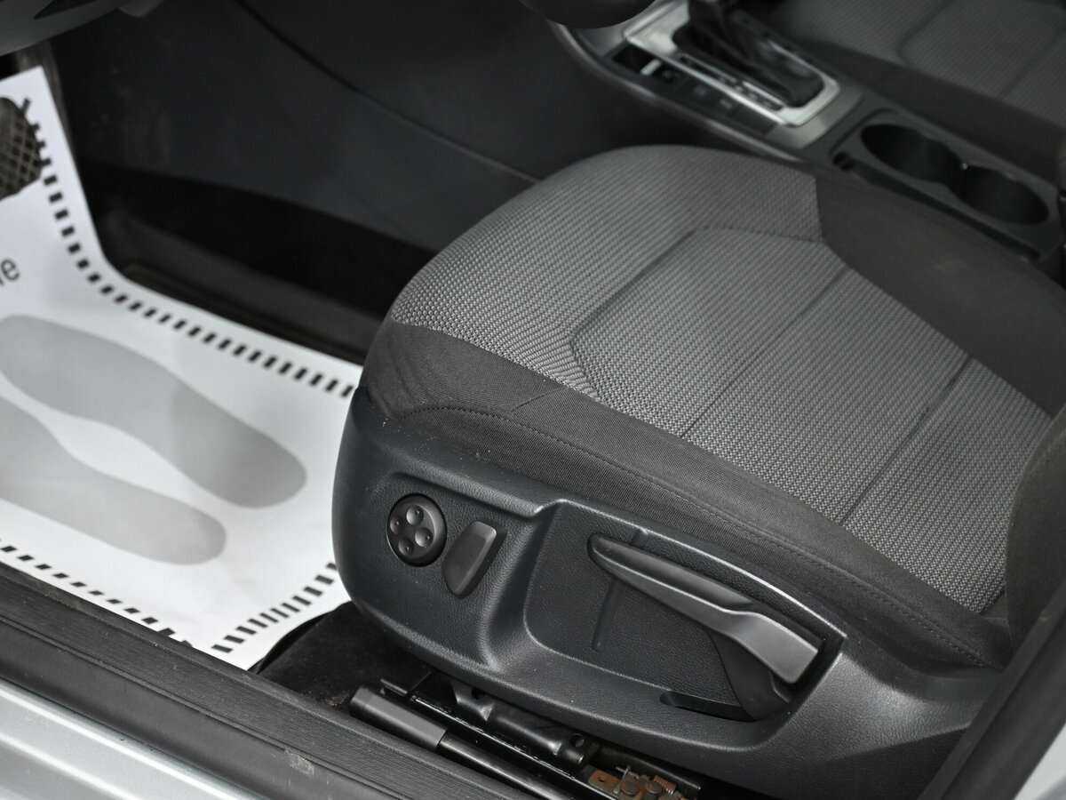 Volkswagen Passat, 2014 - 120 000 км. | Фото №8