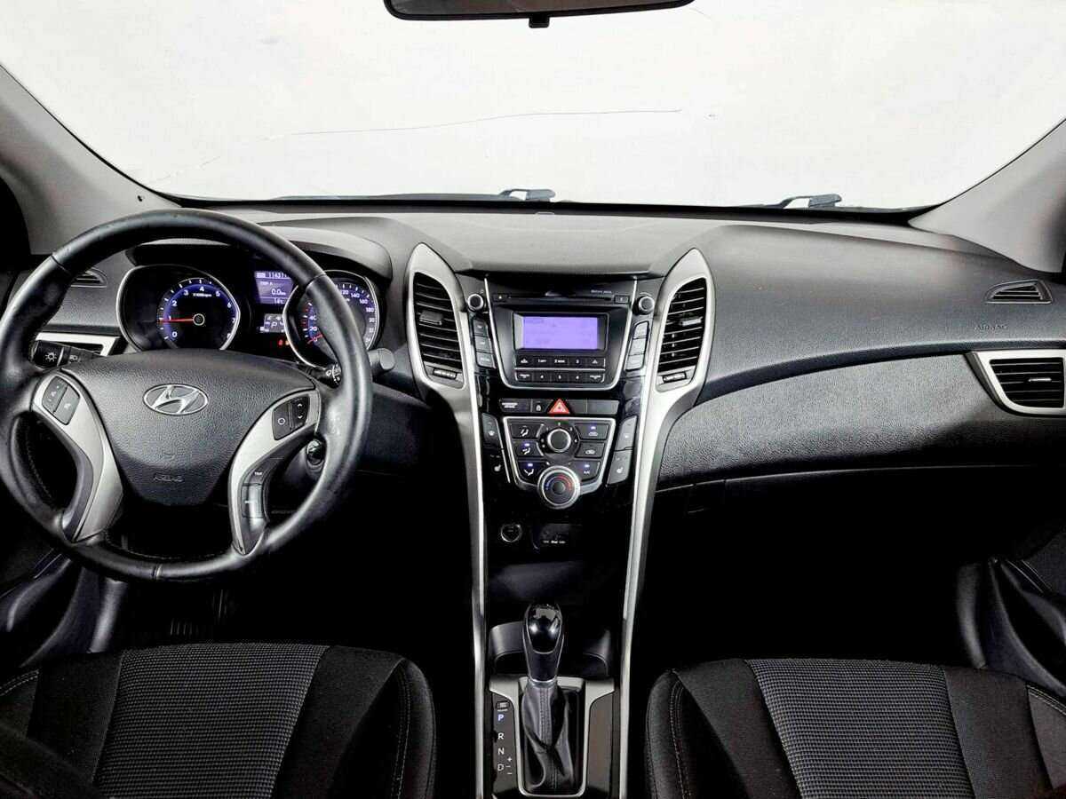 Hyundai i30, 2012 Фото №12