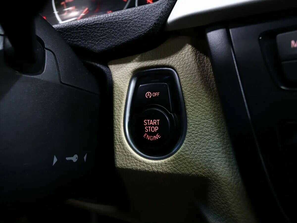 BMW 3 серии 316i, 2014 Фото №18