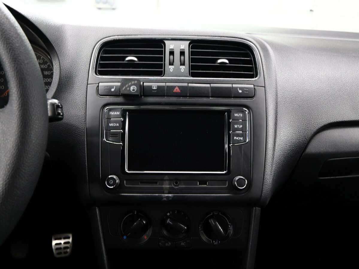 Volkswagen Polo, 2012 Фото №19