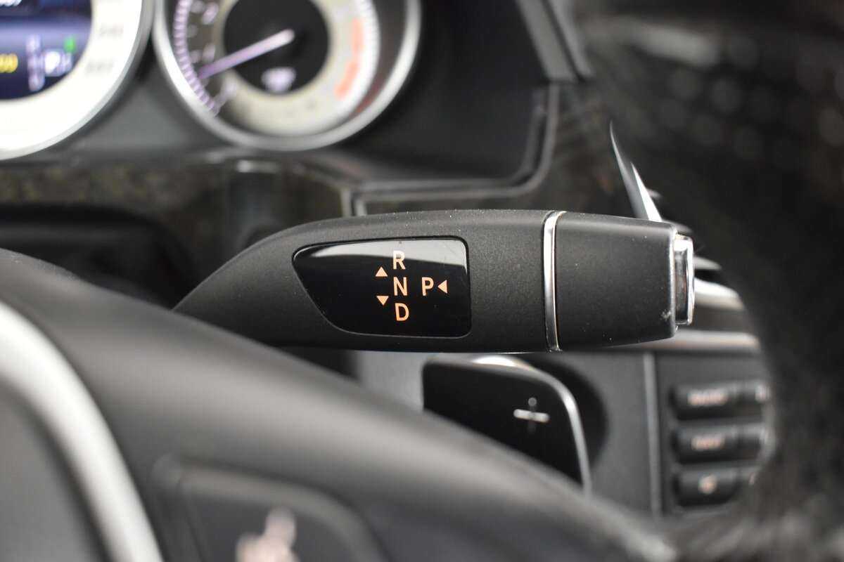Mercedes-Benz E-Класс 300, 2013 Фото №18