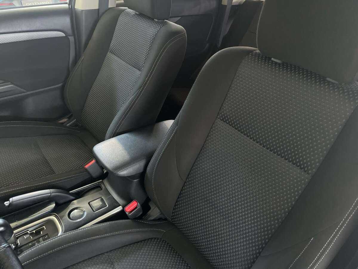 Mitsubishi Outlander, 2018 Фото №15