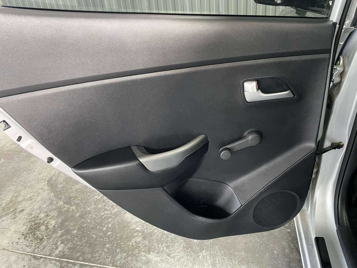 Kia Rio, 2017 Фото №18