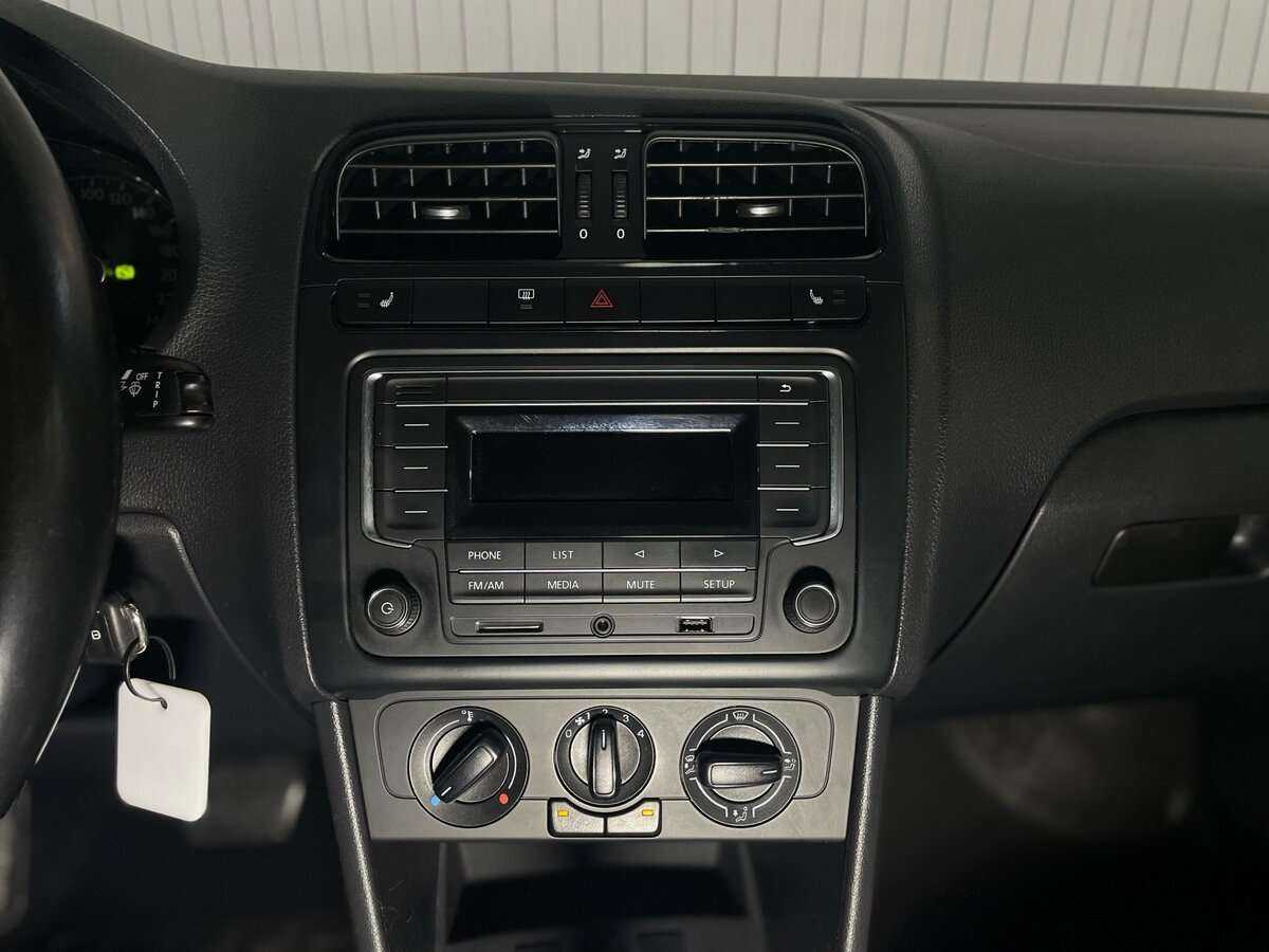 Volkswagen Polo, 2017 Фото №16