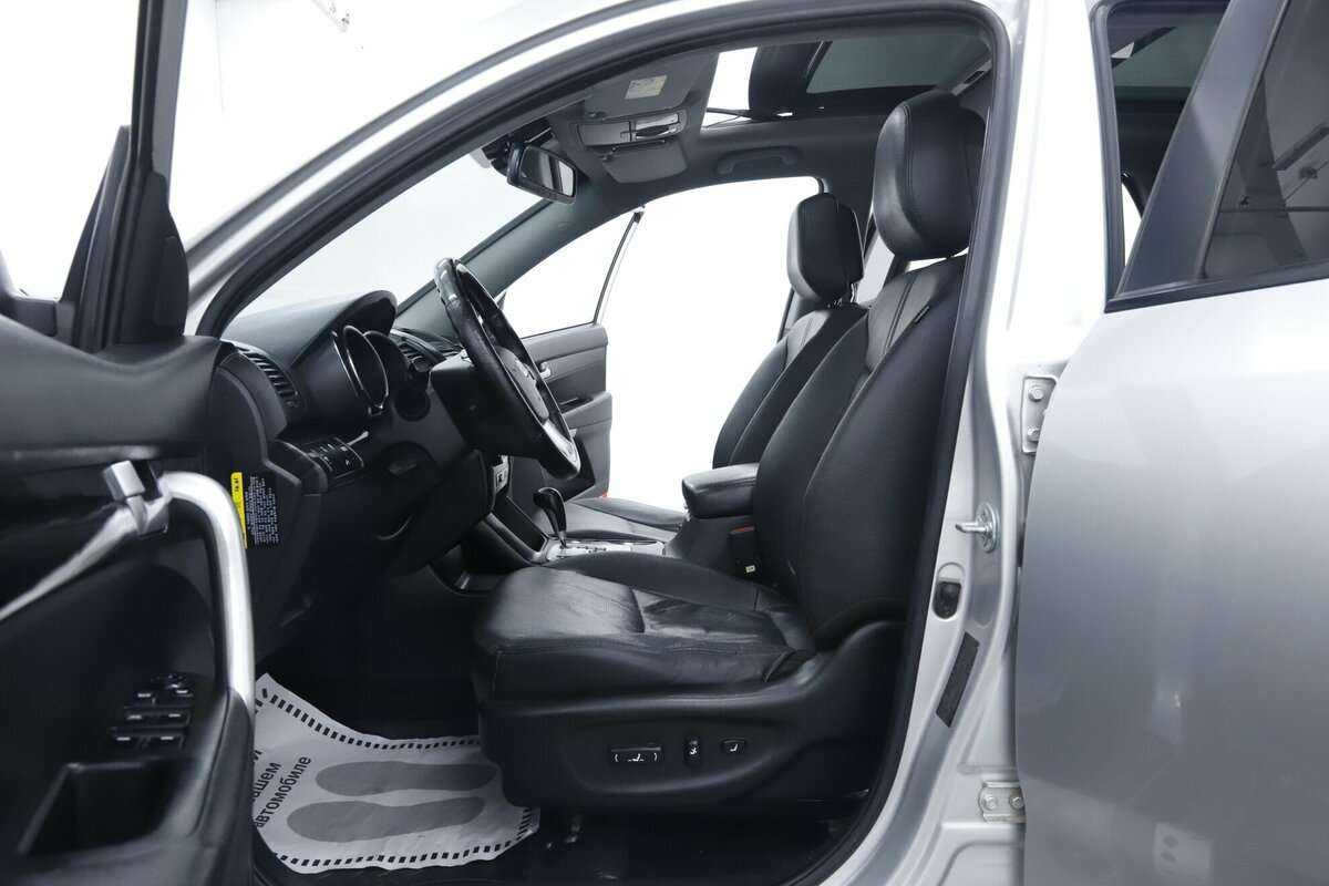 Kia Sorento, 2012 Фото №8