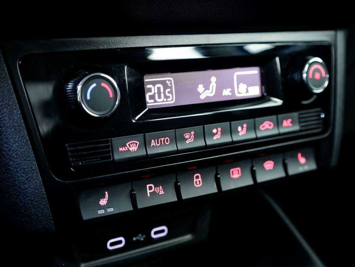 Volkswagen Polo, 2022 Фото №16