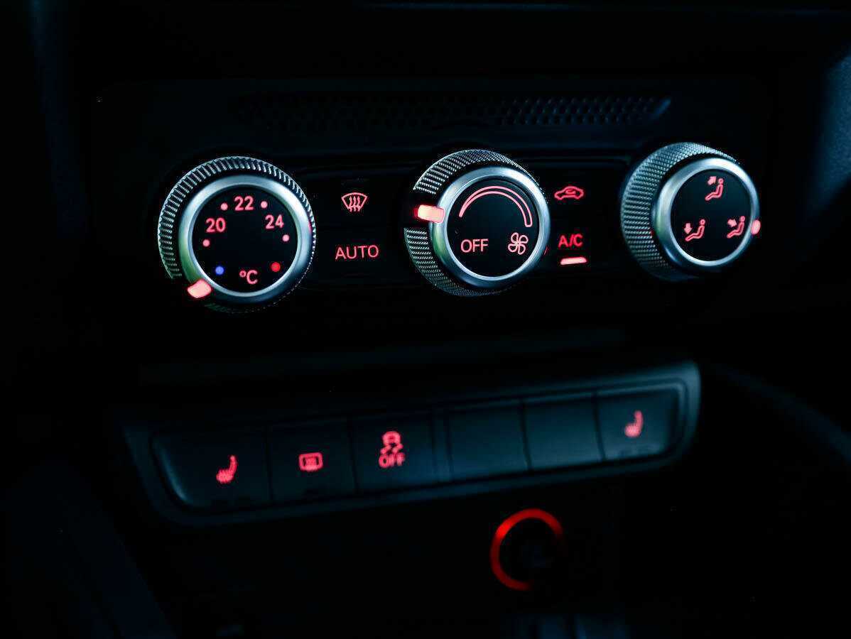 Audi A1, 2013 Фото №17