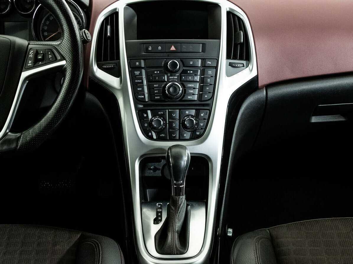 Opel Astra GTC, 2013 Фото №18