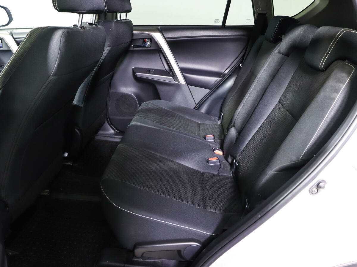 Toyota RAV4, 2018 - 63 906 км. | Фото №7