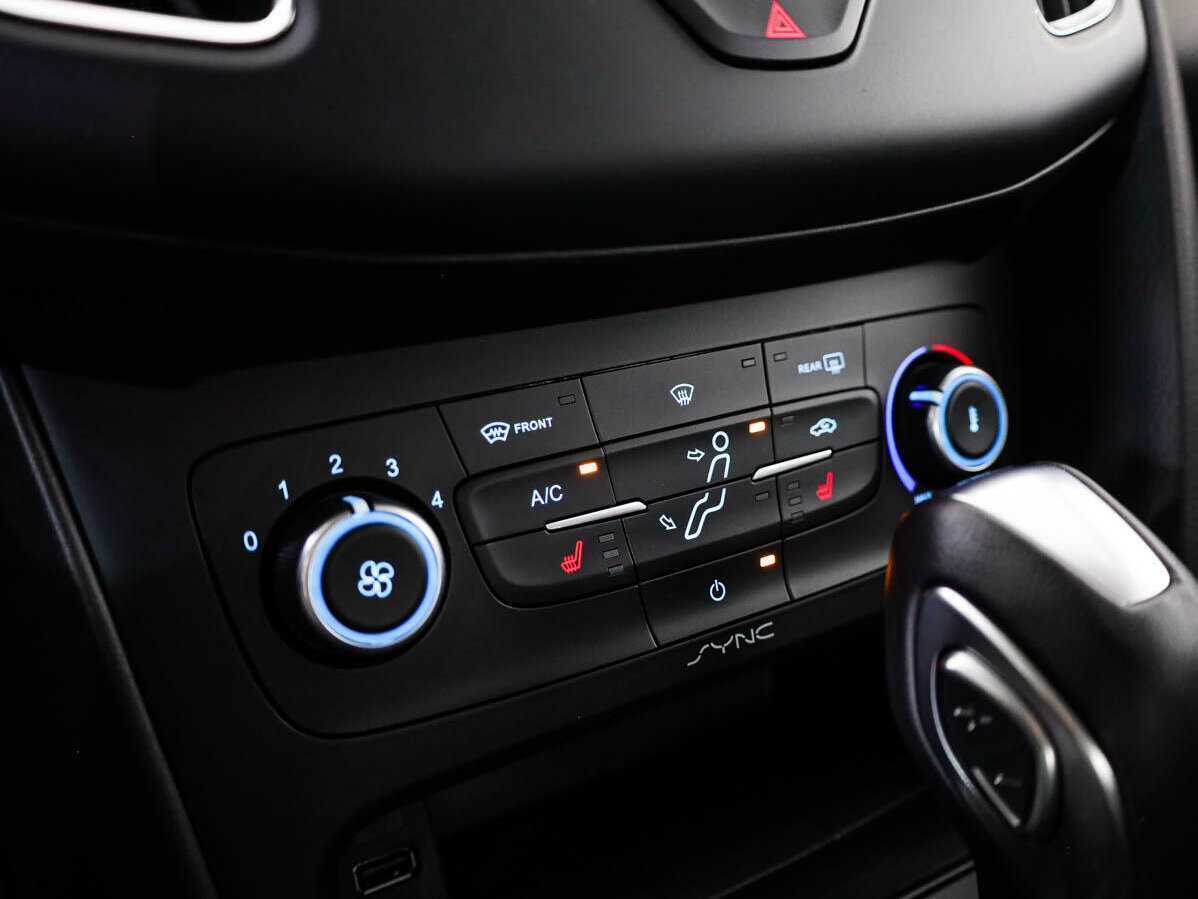 Ford Focus, 2018 Фото №17