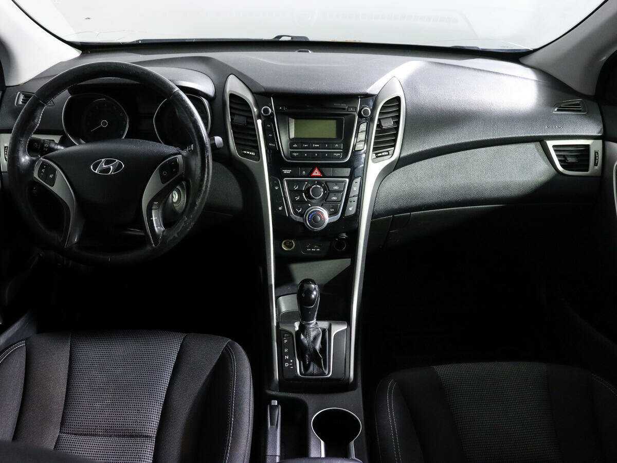 Hyundai i30, 2012 Фото №10