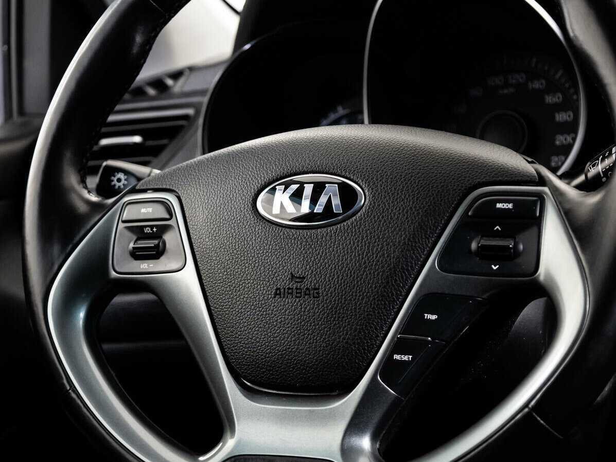 Kia Rio, 2017 Фото №12