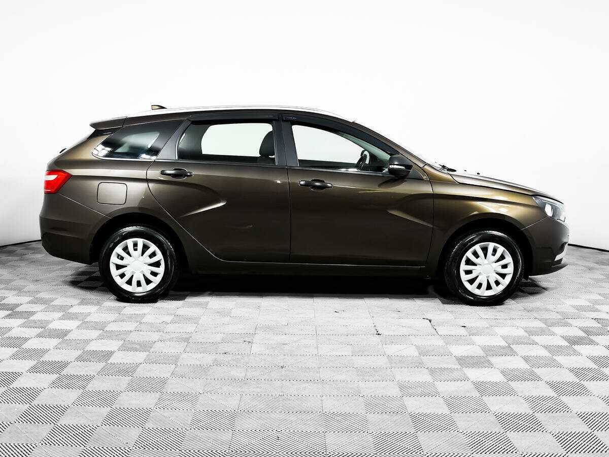 Lada (ВАЗ) Vesta SW, 2021 - 42 301 км. | Фото №4