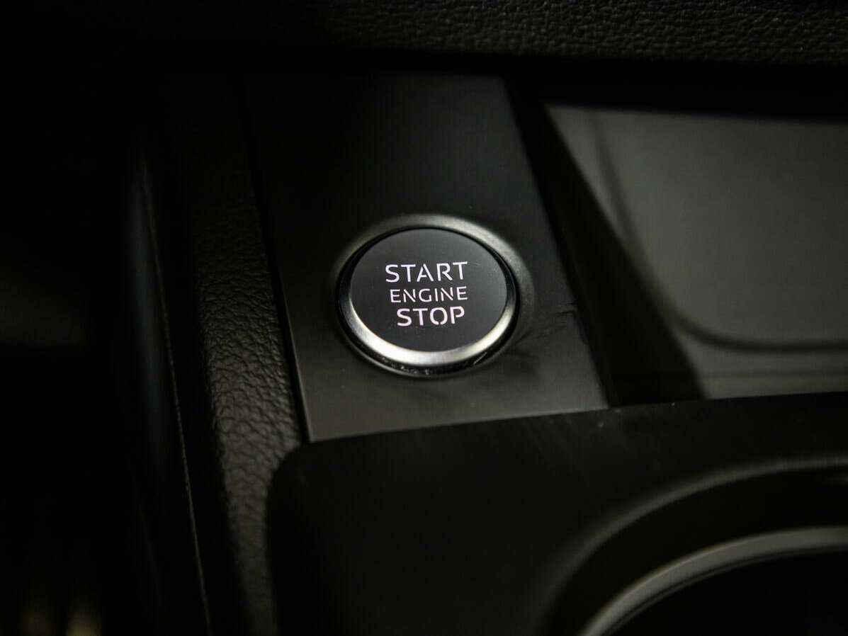 Audi A4, 2019 Фото №14