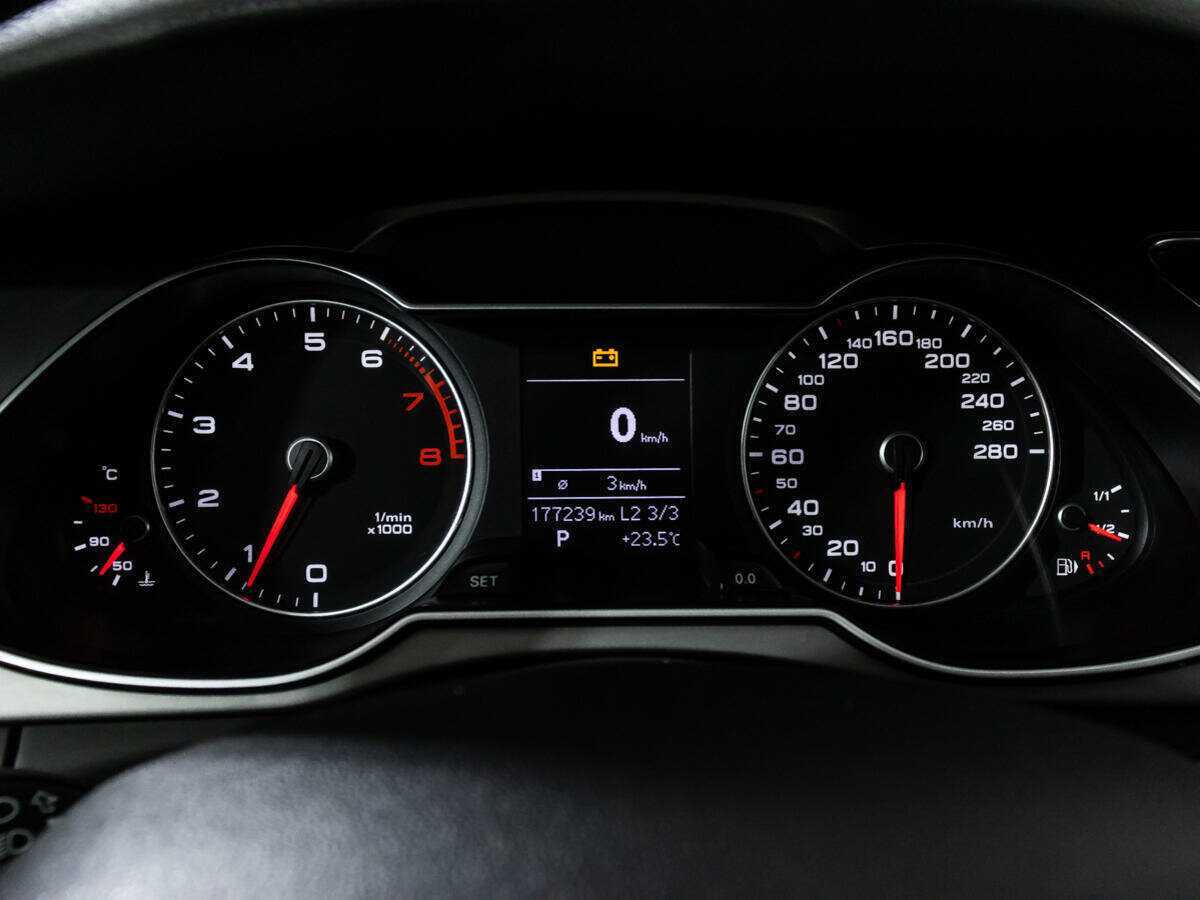 Audi A4, 2012 Фото №12