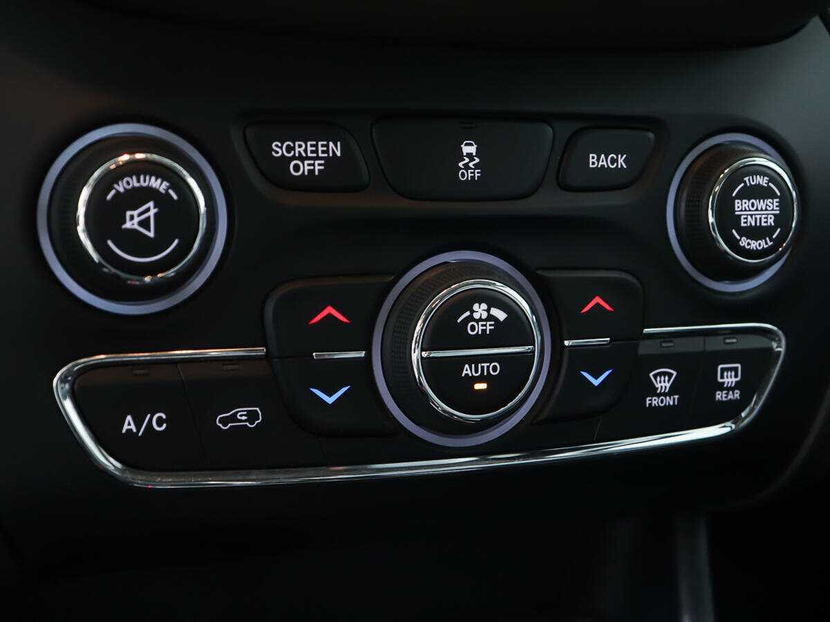 Jeep Cherokee, 2014 Фото №19