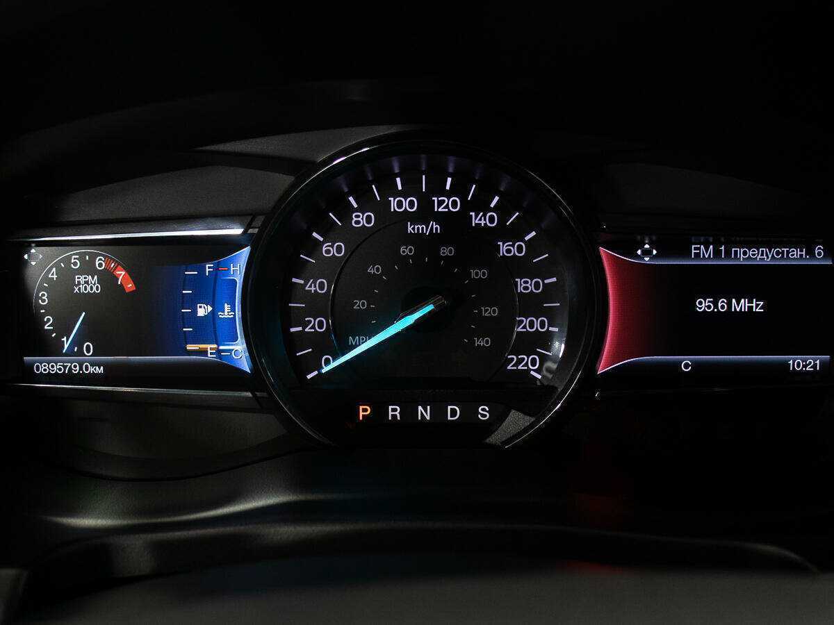 Ford Explorer, 2017 Фото №16