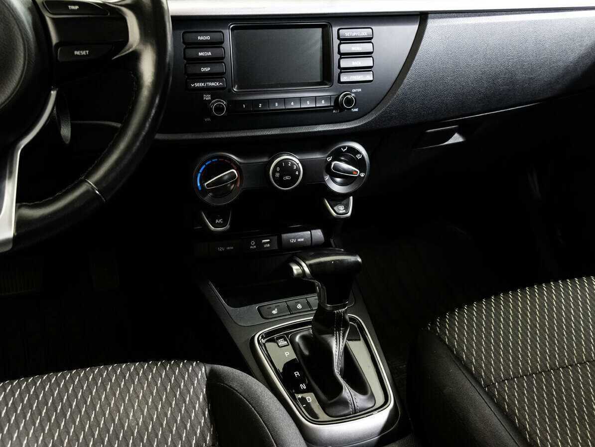 Kia Rio X-Line, 2018 Фото №10