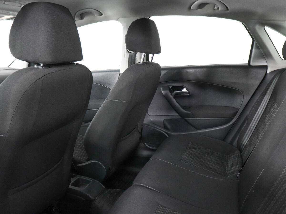 Volkswagen Polo, 2018 Фото №12