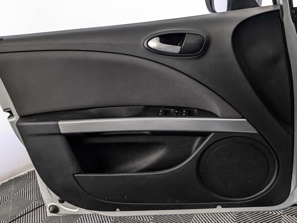 SEAT Leon, 2012 Фото №15