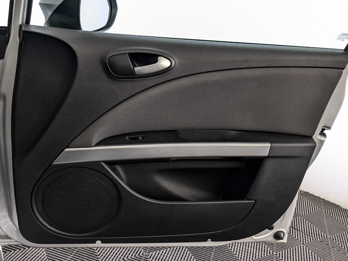 SEAT Leon, 2012 Фото №21