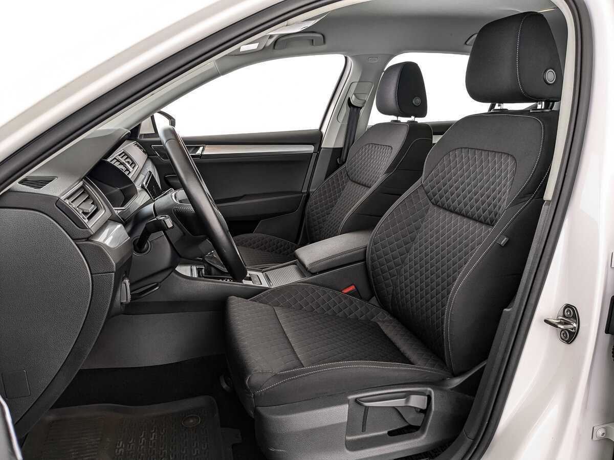 Skoda Superb, 2021 Фото №16