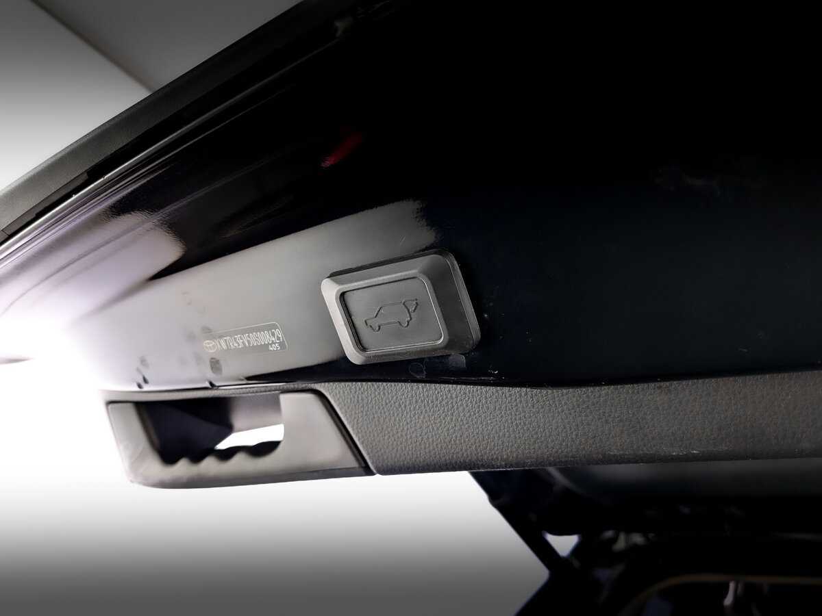 Toyota RAV4, 2020 Фото №10