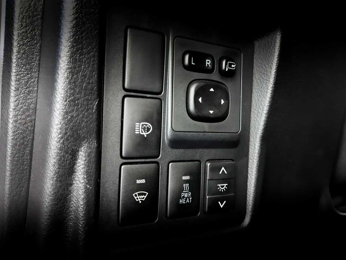 Toyota Land Cruiser Prado, 2012 Фото №21