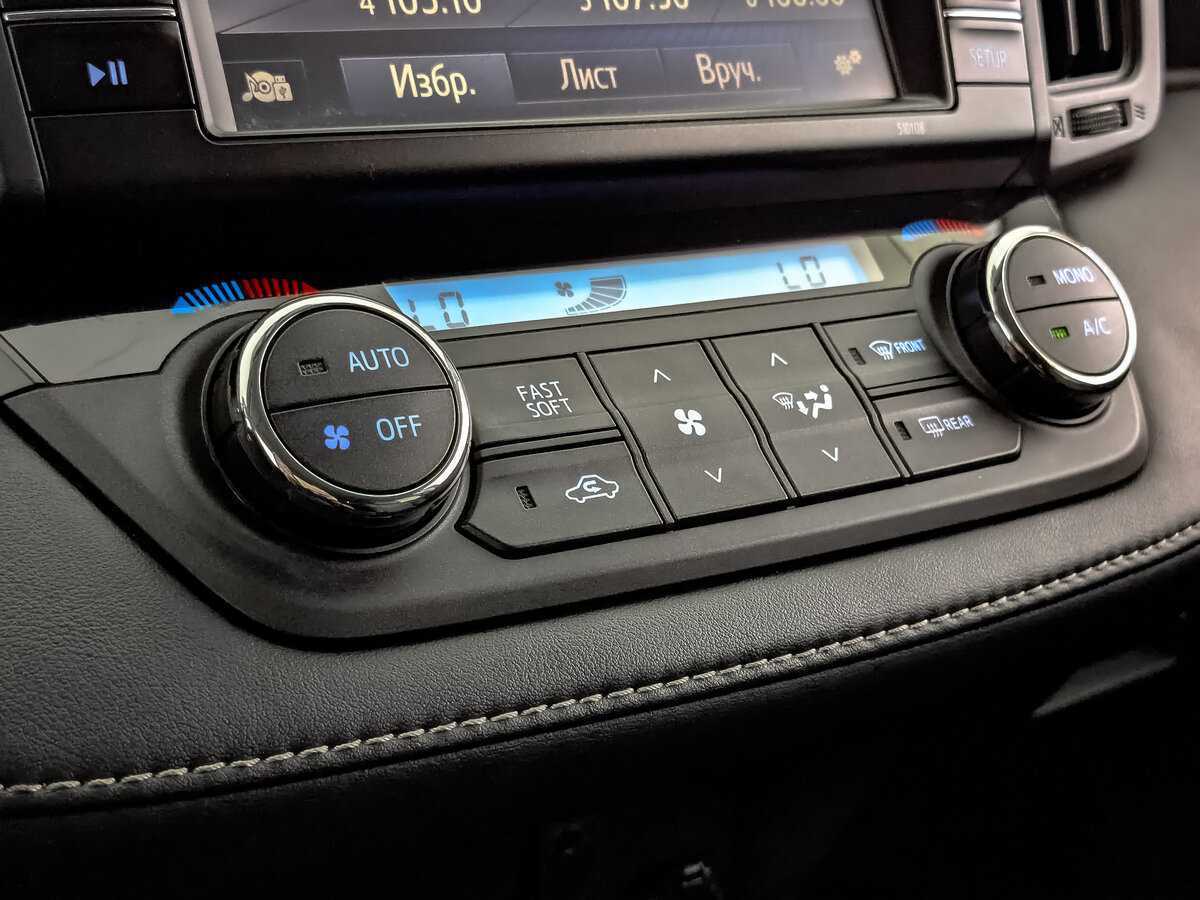 Toyota RAV4, 2017 Фото №17