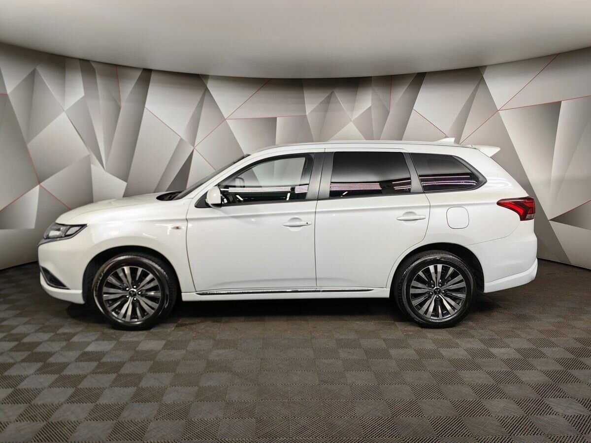 Mitsubishi Outlander, 2022 - 11 808 км. | Фото №4