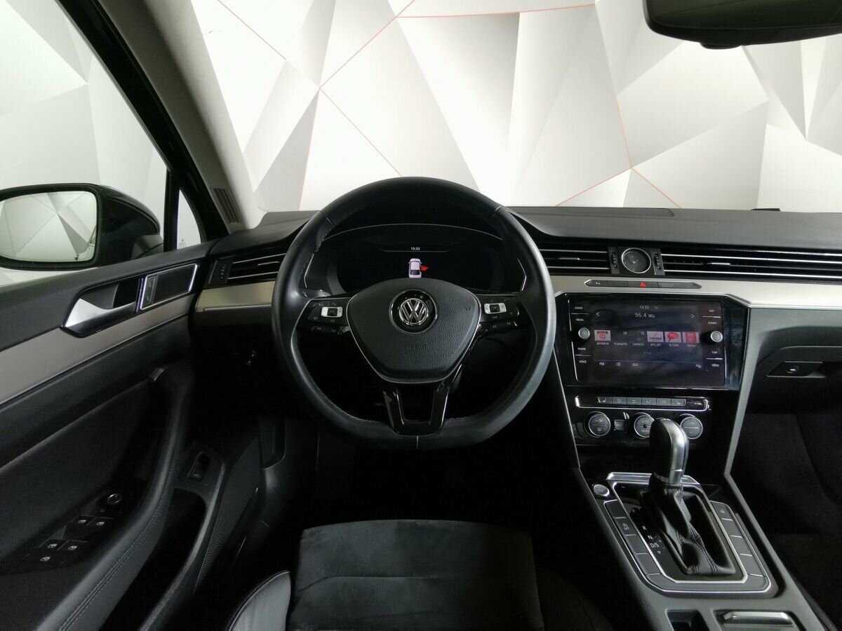 Volkswagen Passat, 2019 Фото №15