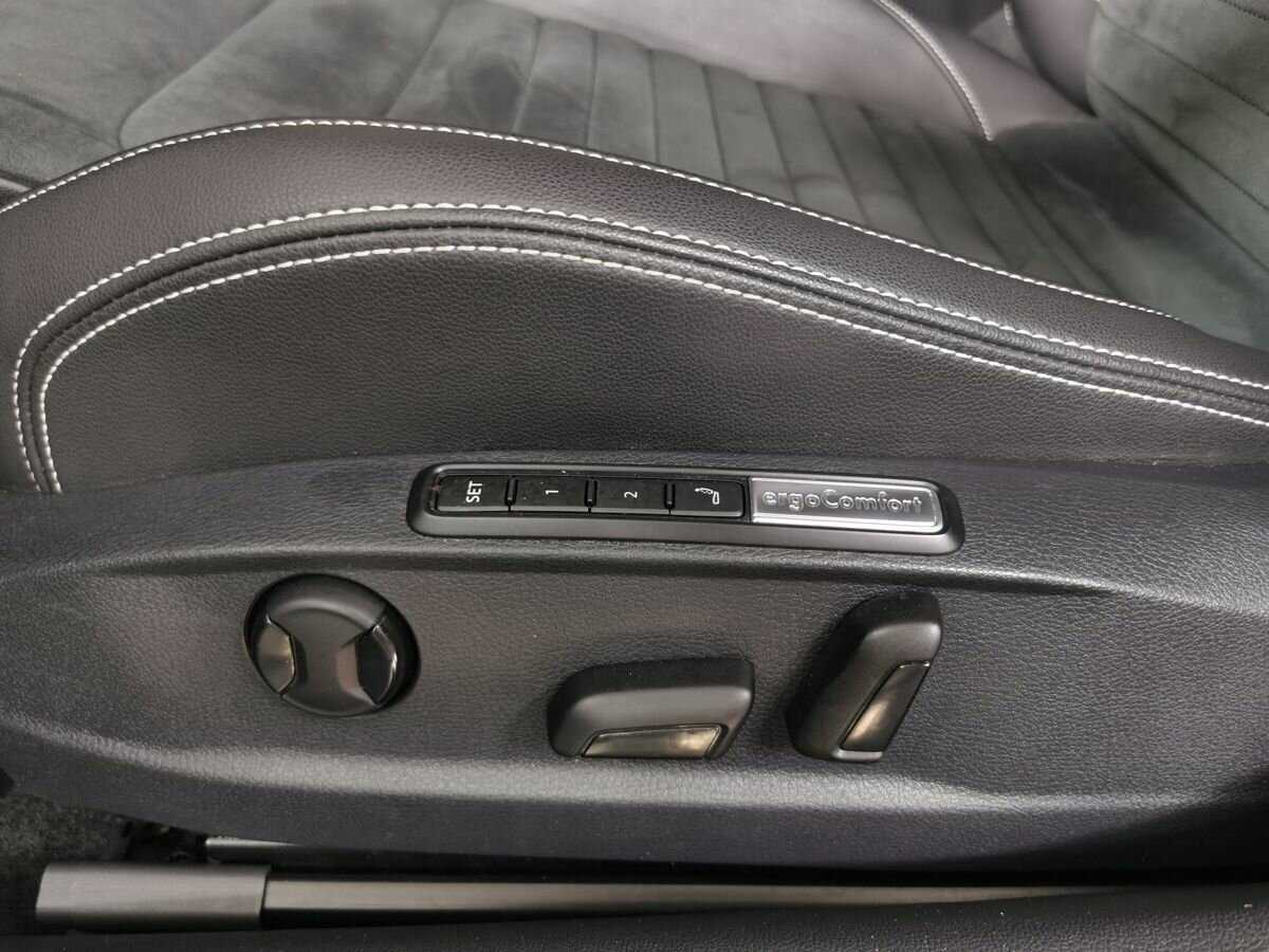 Volkswagen Passat, 2021 Фото №17