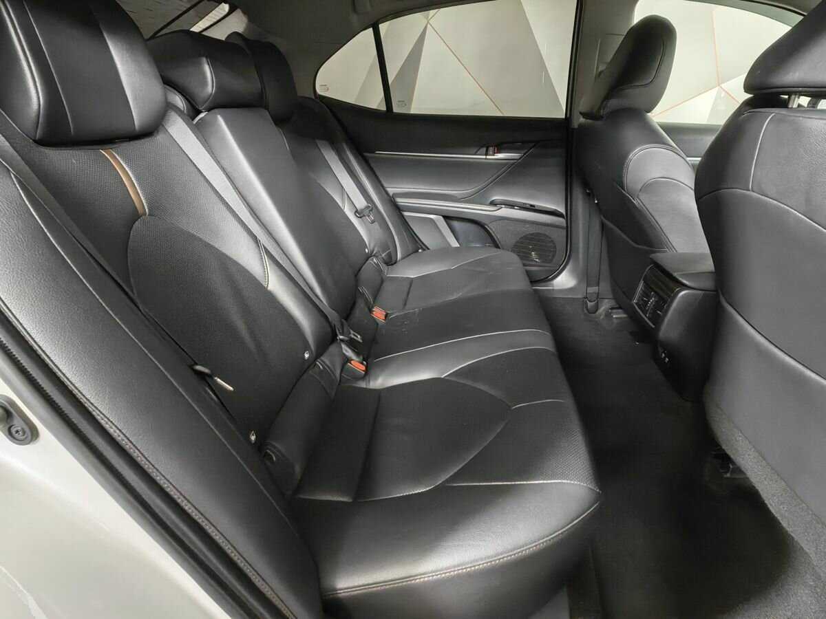 Toyota Camry, 2020 Фото №12