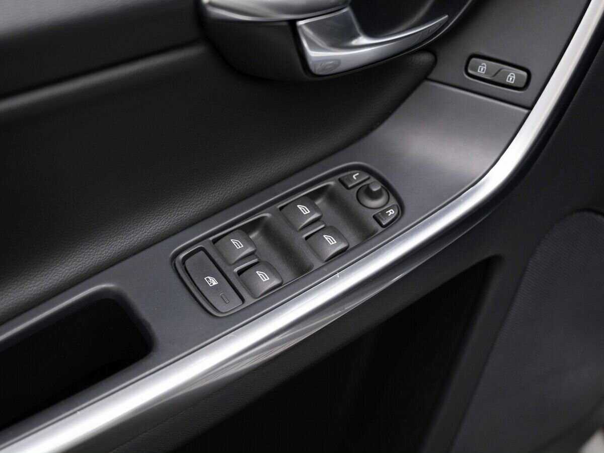 Volvo XC60, 2017 Фото №18