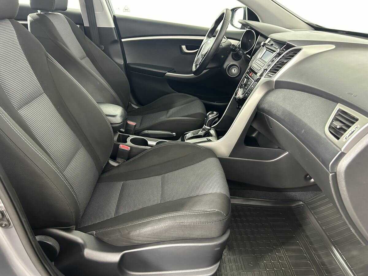 Hyundai i30, 2012 Фото №14