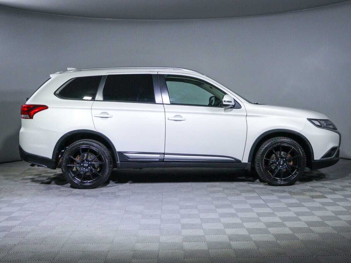 Mitsubishi Outlander, 2019 - 49 800 км. | Фото №4