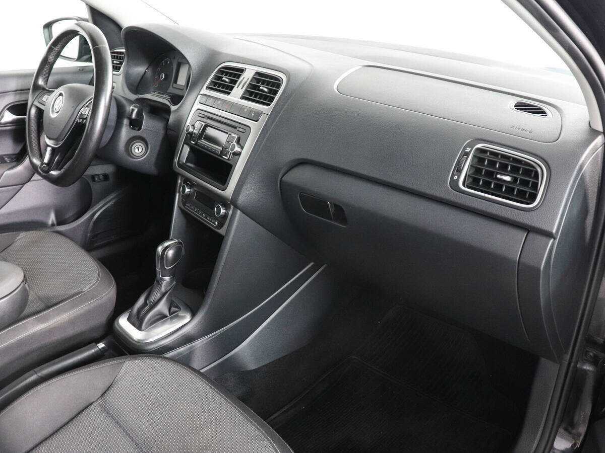 Volkswagen Polo, 2017 Фото №6