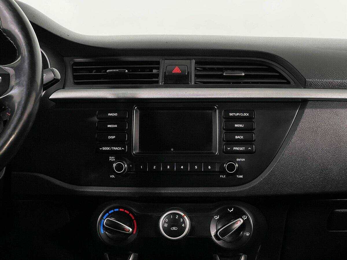 Kia Rio, 2018 Фото №12