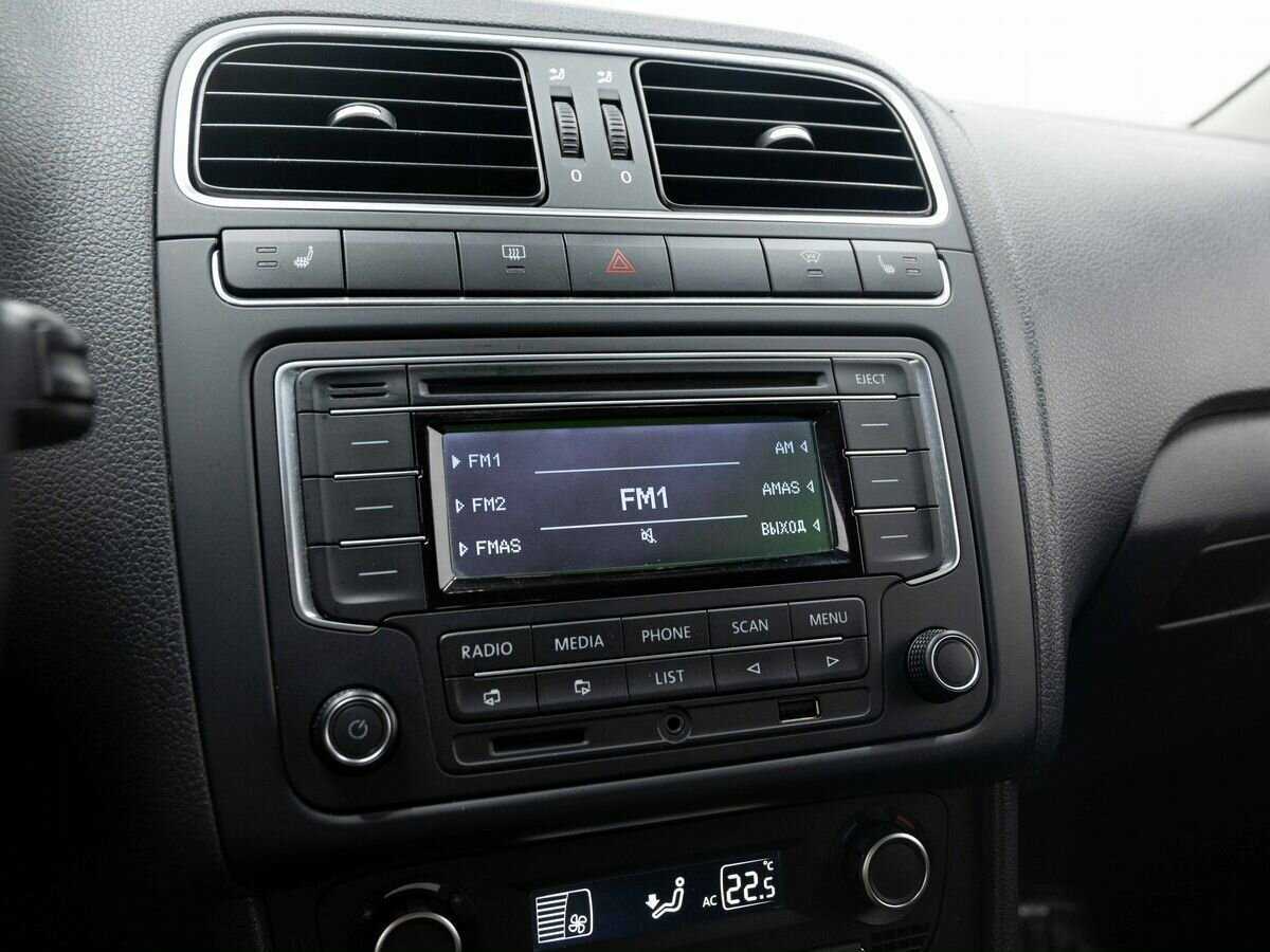 Volkswagen Polo, 2014 Фото №15