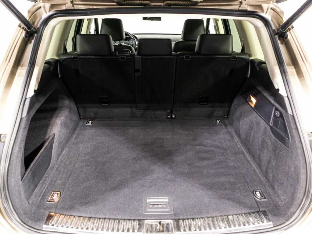 Volkswagen Touareg, 2015 Фото №15