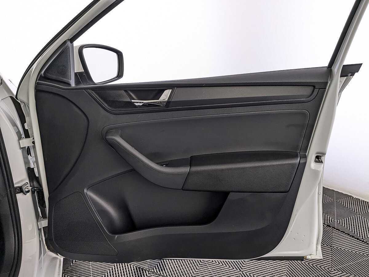 Skoda Rapid, 2017 Фото №24
